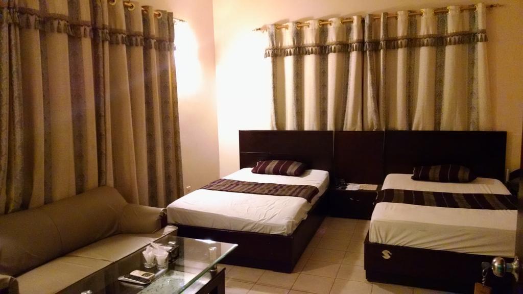 Embassy Lodge Карачи Екстериор снимка