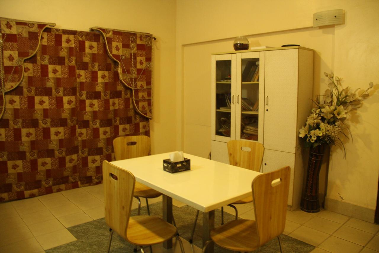 Embassy Lodge Карачи Екстериор снимка